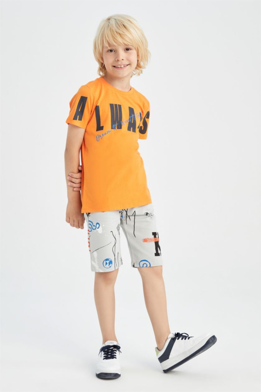 BOYS & TEENS Light Grey شورت قماش رقيق قصة عادية