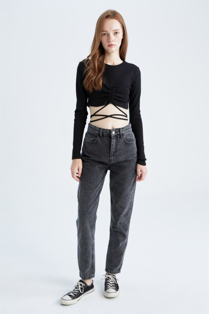 نساء أسود تي شيرت سليم فيت بيزك مفصل من الخلف