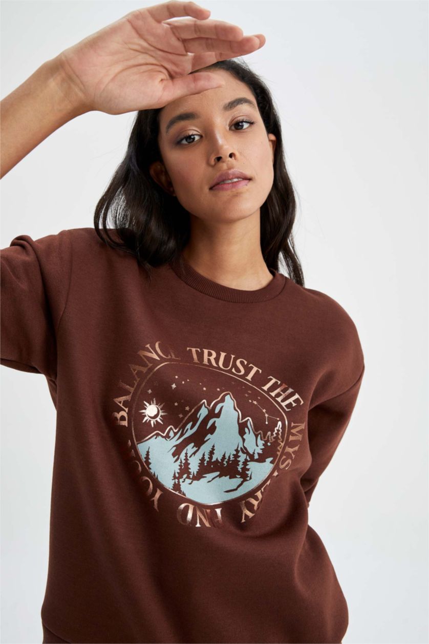 FEMME Marron Sweat-shirt à manches longues en tissu fin imprimé à col rond et coupe décontractée