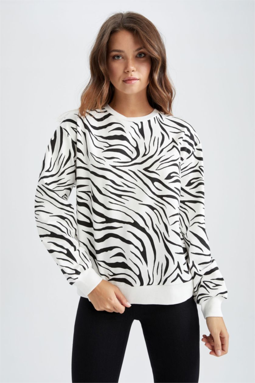 FEMME Écru Sweat-shirt fin à motif animalier à manches longues et à col ras du cou coupe régulière