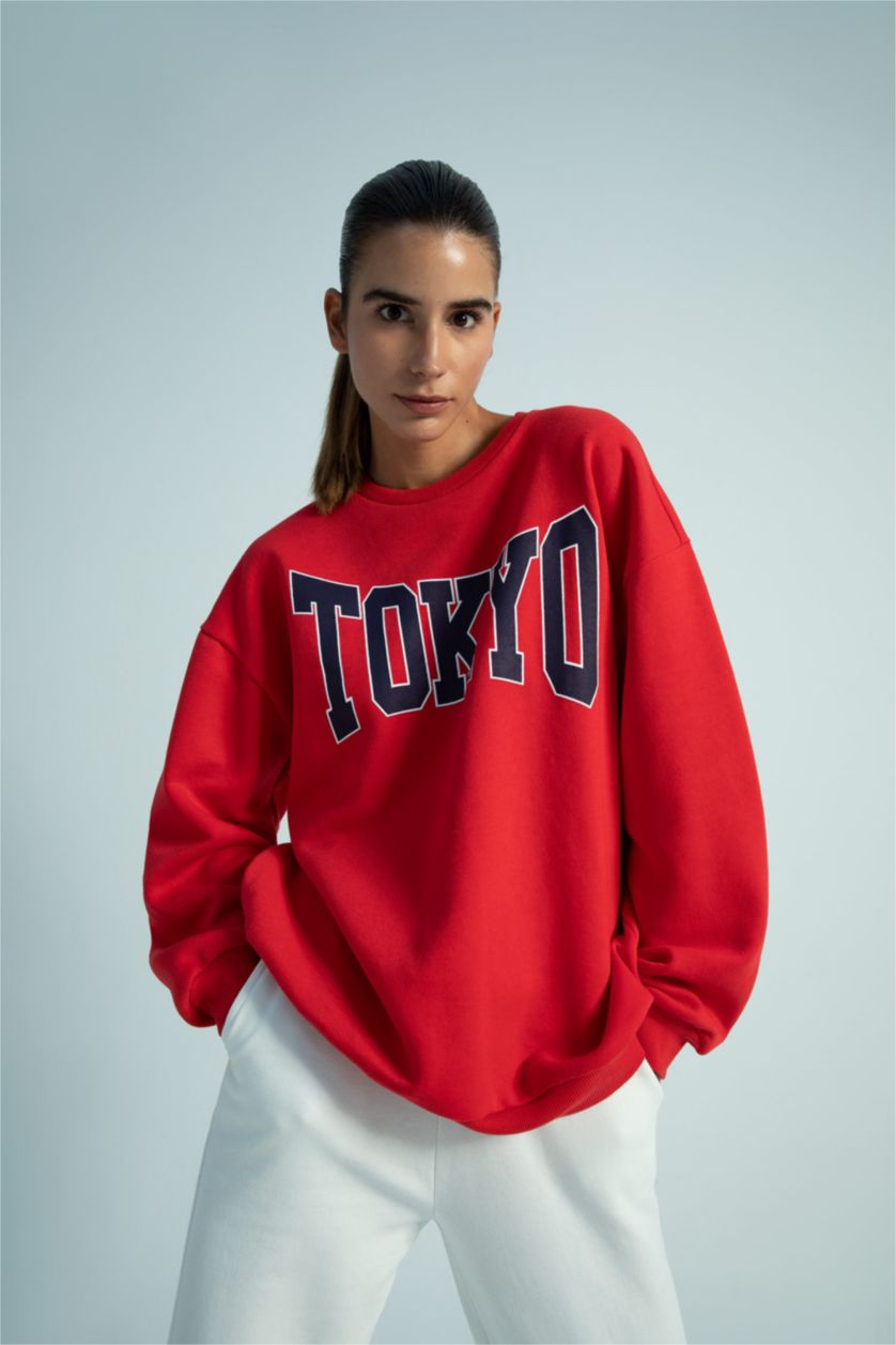 Kadın Kırmızı Oversize Fit Bisiklet Yaka Baskılı Sweatshirt