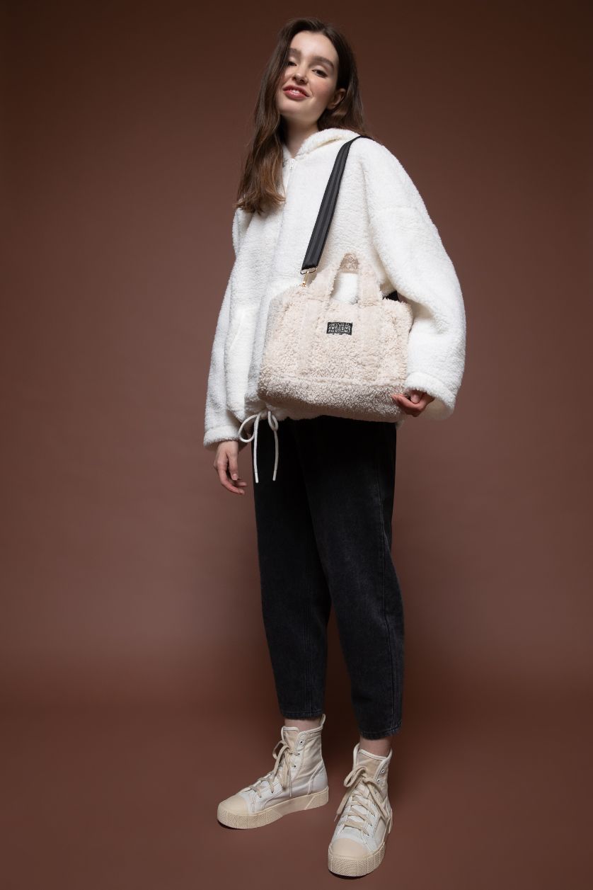 Kadın Bej Kadın Basıc Düz Pelüş Çapraz Çanta