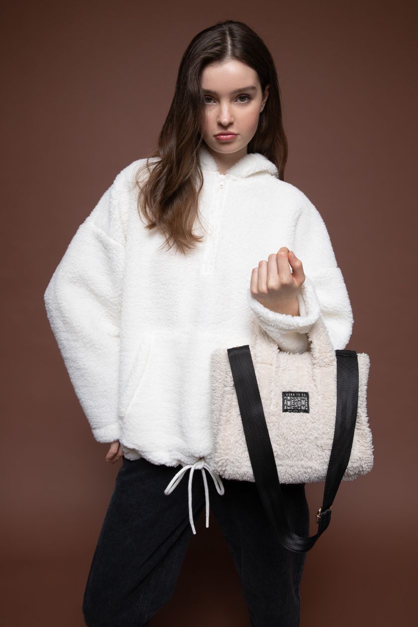 Kadın Bej Kadın Basıc Düz Pelüş Çapraz Çanta