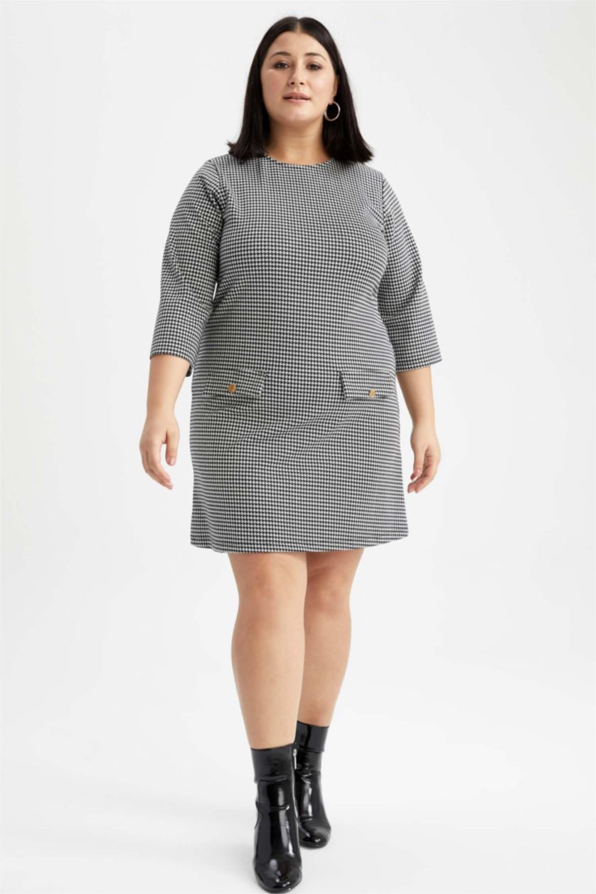 نساء بيج فاتح فستان ميدي كاروهات نص كم قصة A مقاس كبير