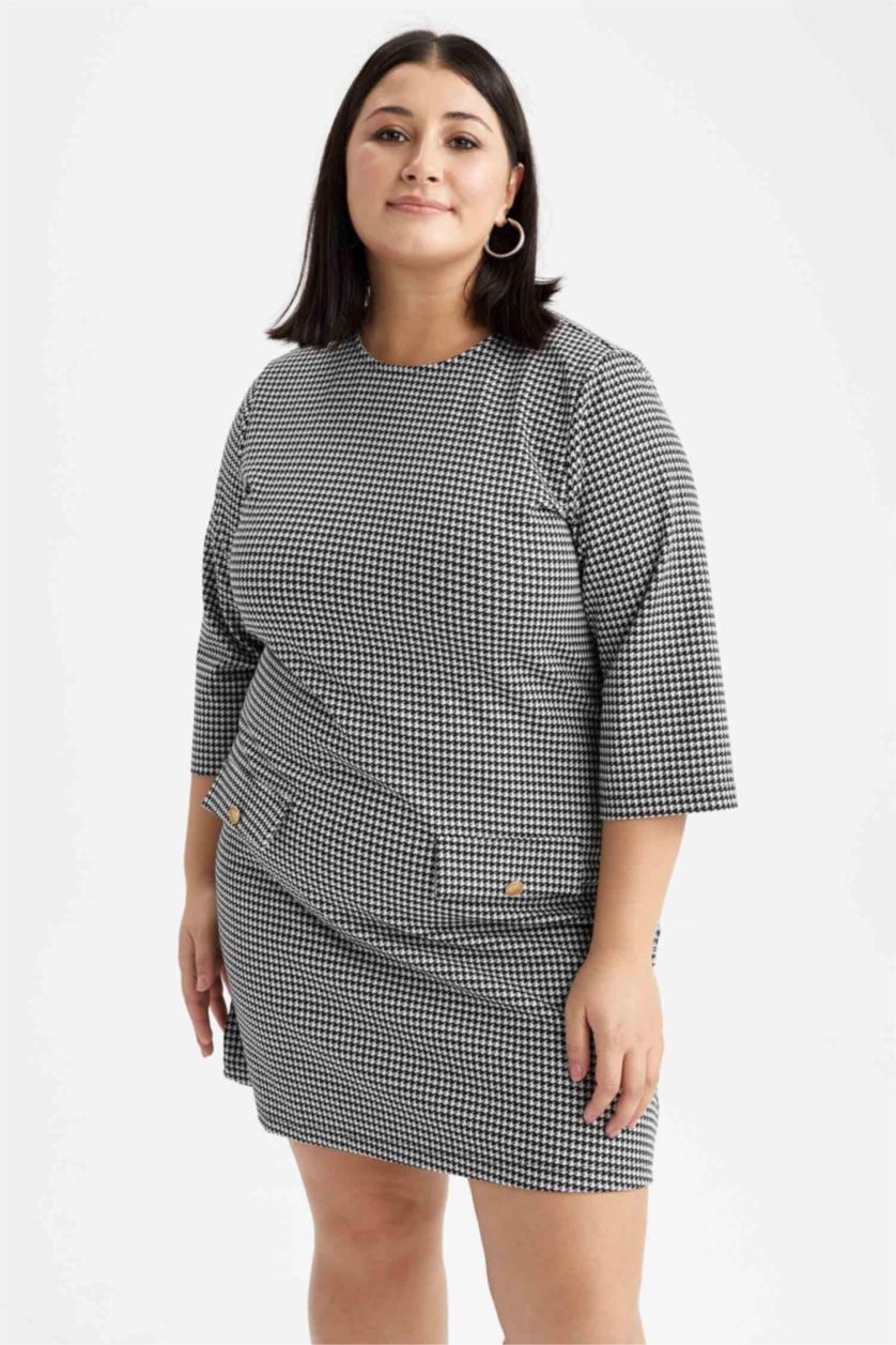 نساء بيج فاتح فستان ميدي كاروهات نص كم قصة A مقاس كبير