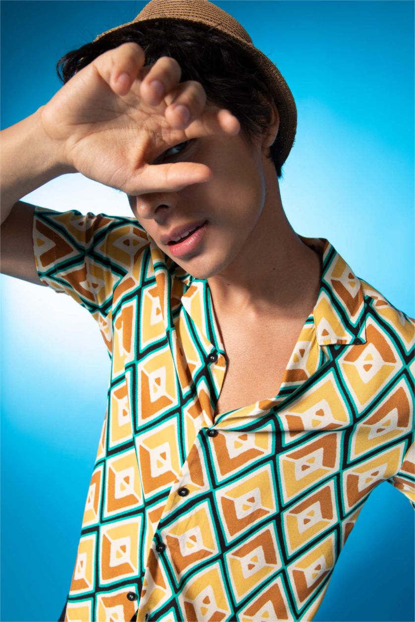 رجالي أصفر قميص بأكمام قصيرة فيسكون مطبوع بقصة عادية ياقة جاكيت