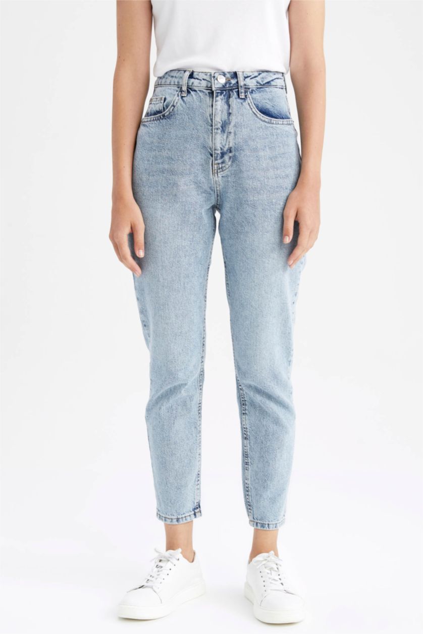 Woman Blue Mom Fit Denim Trousers