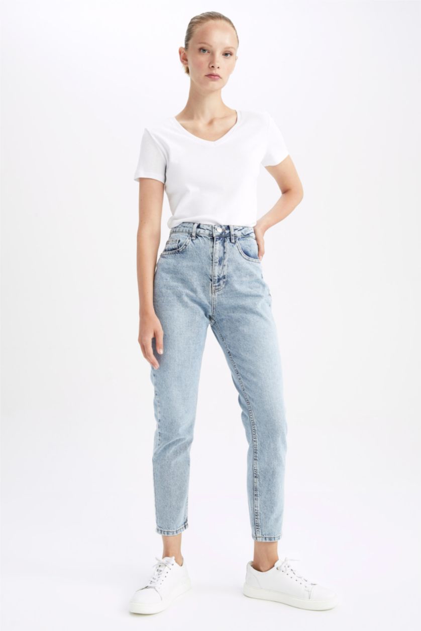 Woman Blue Mom Fit Denim Trousers