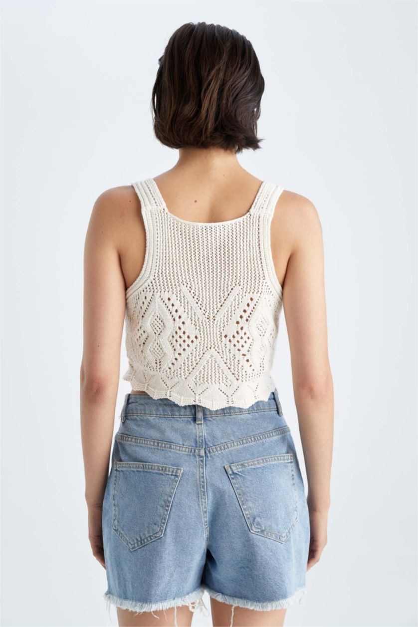 FEMME Écru Slim Fit Col Carré Tricoté Détaillé Crochet Crop Knitwear Singlet
