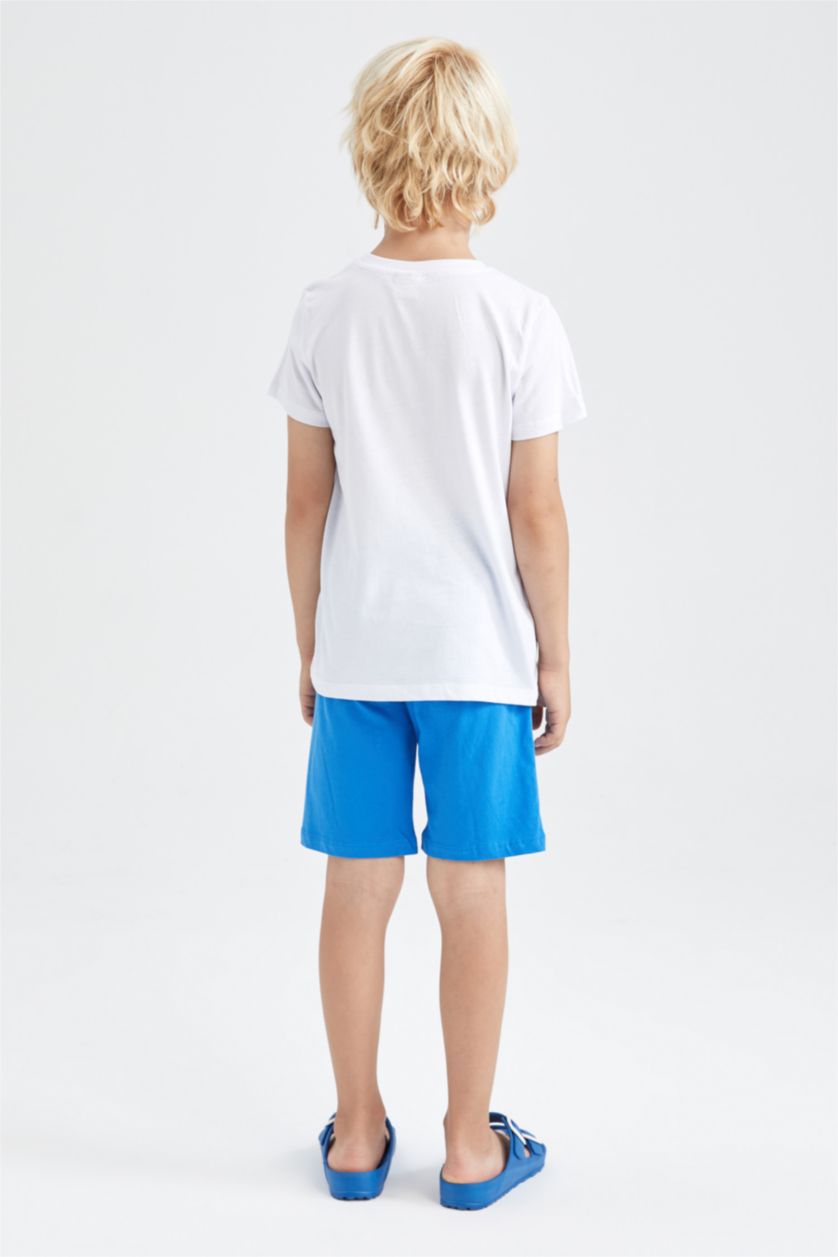 أولاد أبيض طقم ولادي شورت وتي شيرت مطبوع  - قطعتين