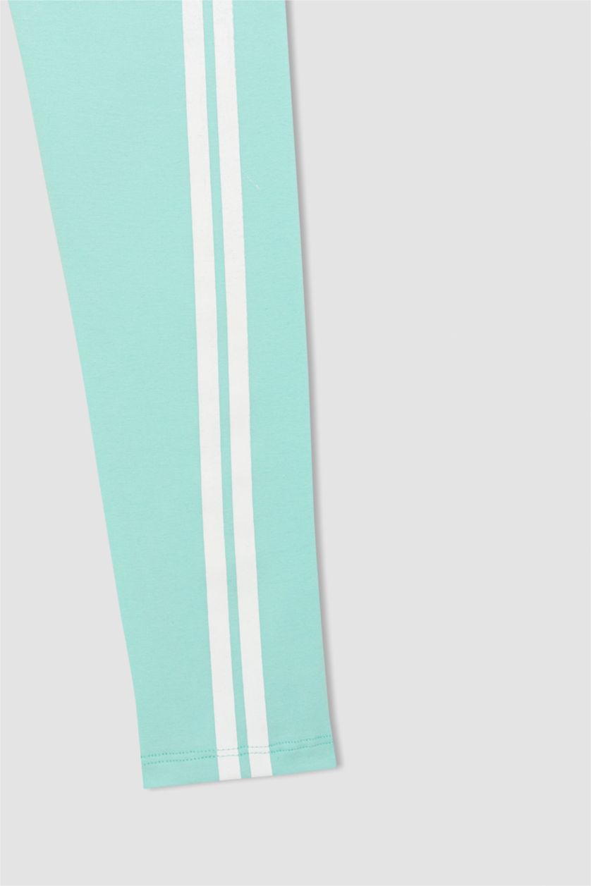 GIRLS & TEENS Aqua Girl Capri Length Leggings