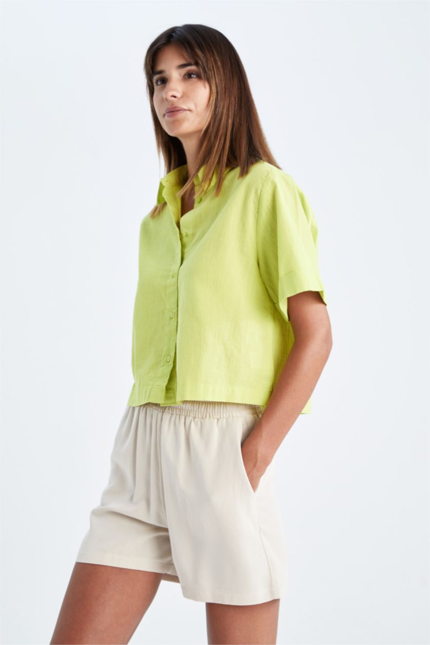 Woman Light Green Crop Short Sleeve Shirt