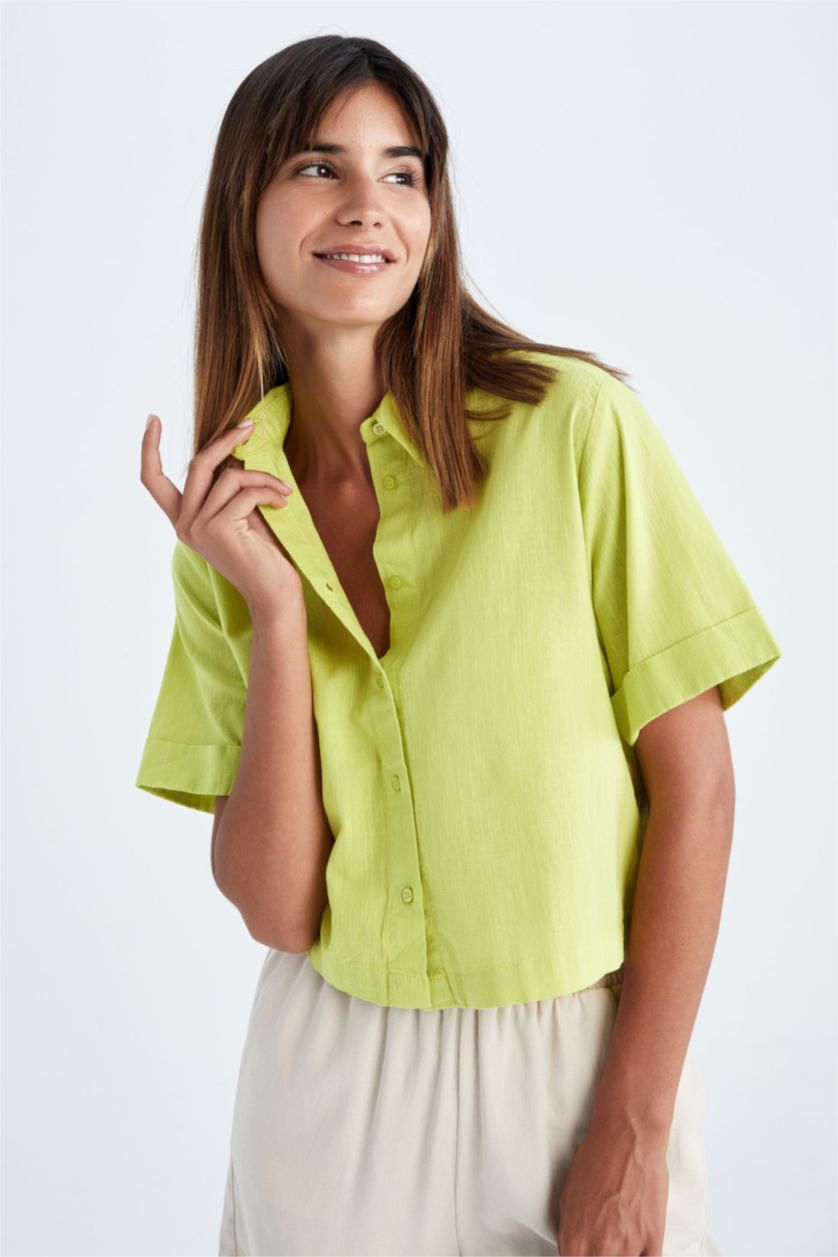 Woman Light Green Crop Short Sleeve Shirt