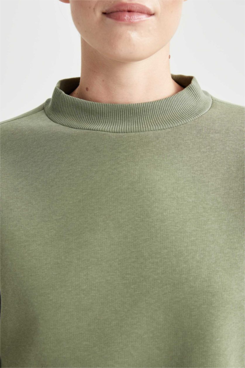 نساء كاكي فاتح سويت شيرت كروب بطبعة شعار برقبة مستديرة