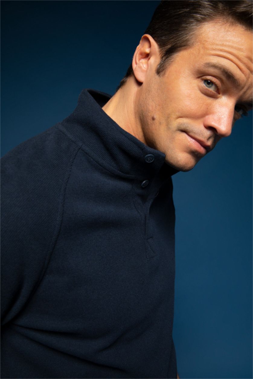 MAN NAVY Relax Fit Sweatshirt