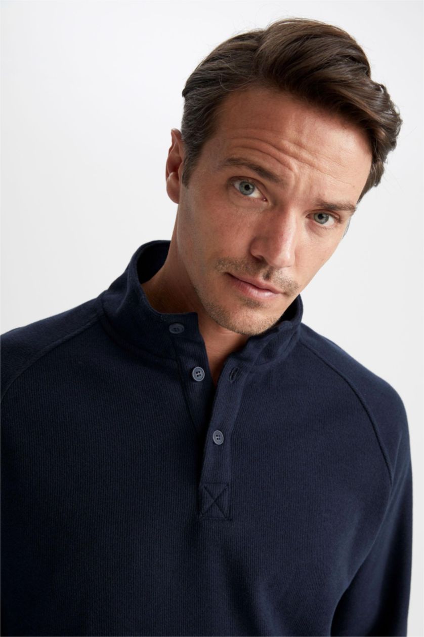 MAN NAVY Relax Fit Sweatshirt