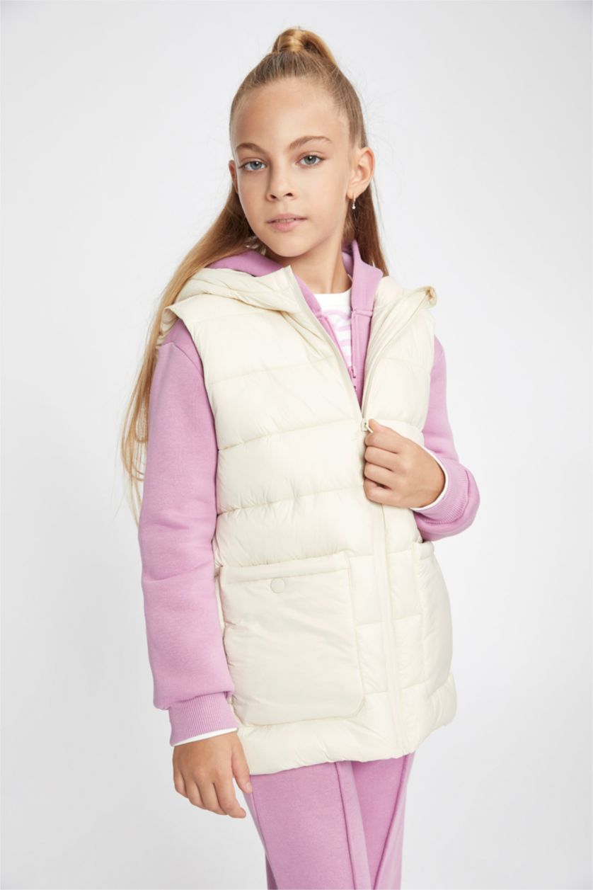 Дівчачий Бежевий Жилет стандартного крою для дівчаток