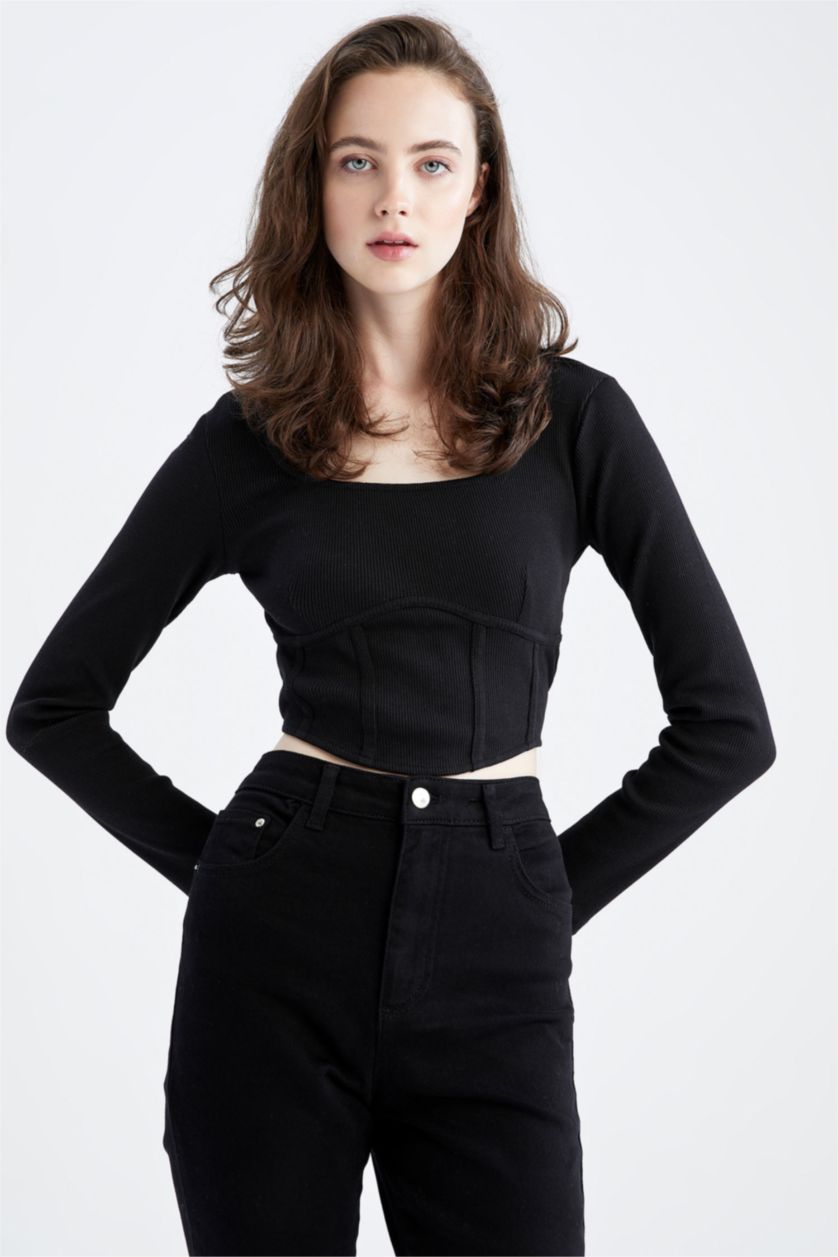 Woman Black Slim Fit Camisole Long Sleeve T-Shirt