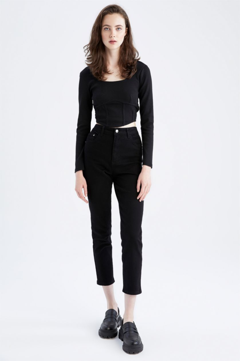 Woman Black Slim Fit Camisole Long Sleeve T-Shirt