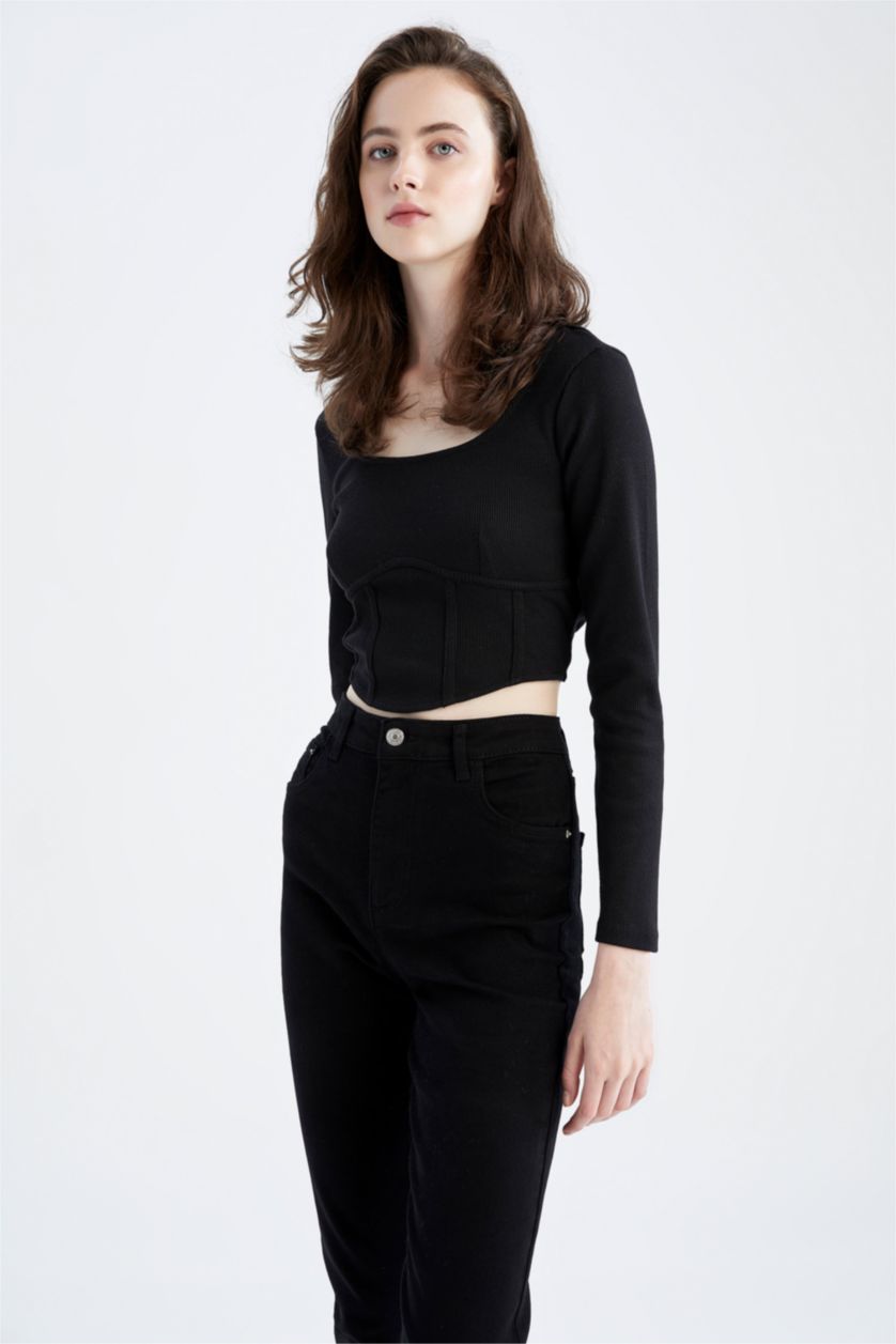 Woman Black Slim Fit Camisole Long Sleeve T-Shirt
