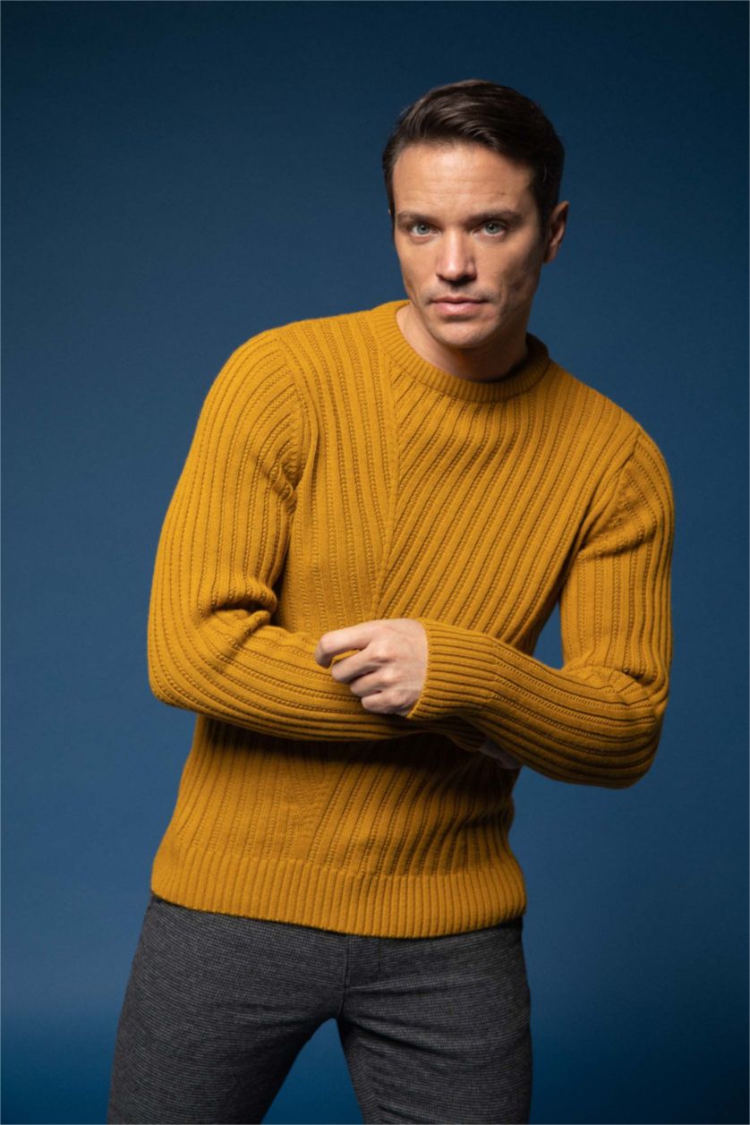 رجال أصفر بلوز صوف سليم فيت بياقة دائرية