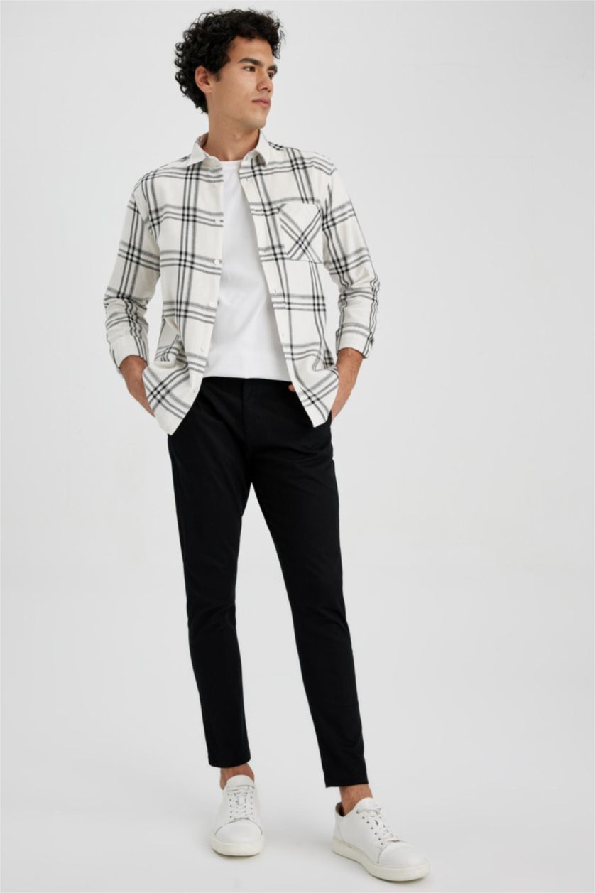 MAN Black Carrot Fit Trousers