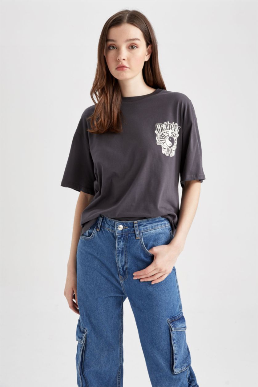 Kadın Antrasit Loose Fit Bisiklet Yaka Sırt Baskılı Kısa Kollu %100 Pamuk Tişört