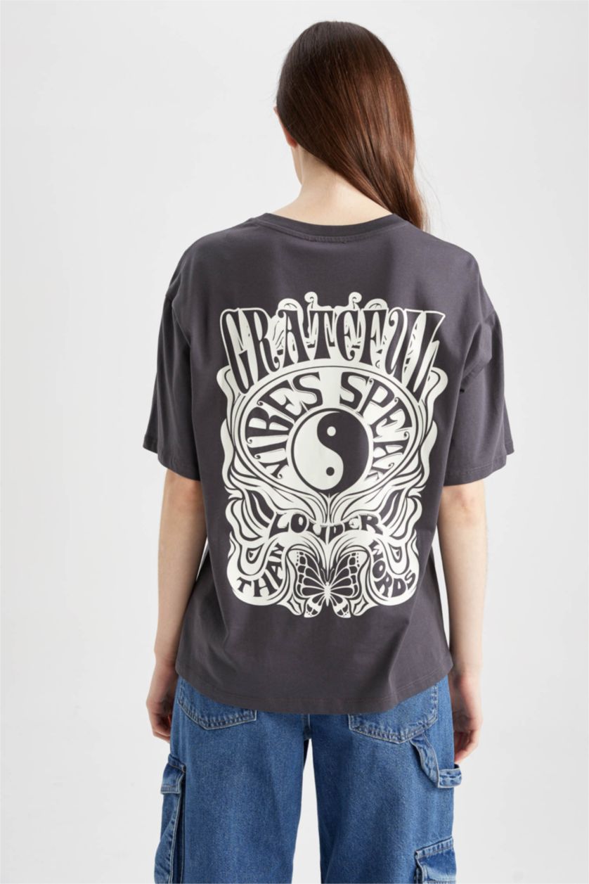 Kadın Antrasit Loose Fit Bisiklet Yaka Sırt Baskılı Kısa Kollu %100 Pamuk Tişört
