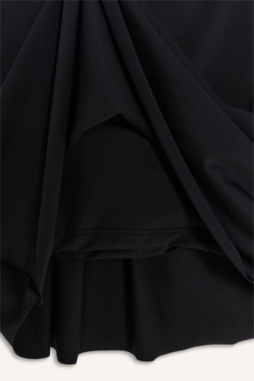 Kadın Siyah Regular Fit Deniz Şortu