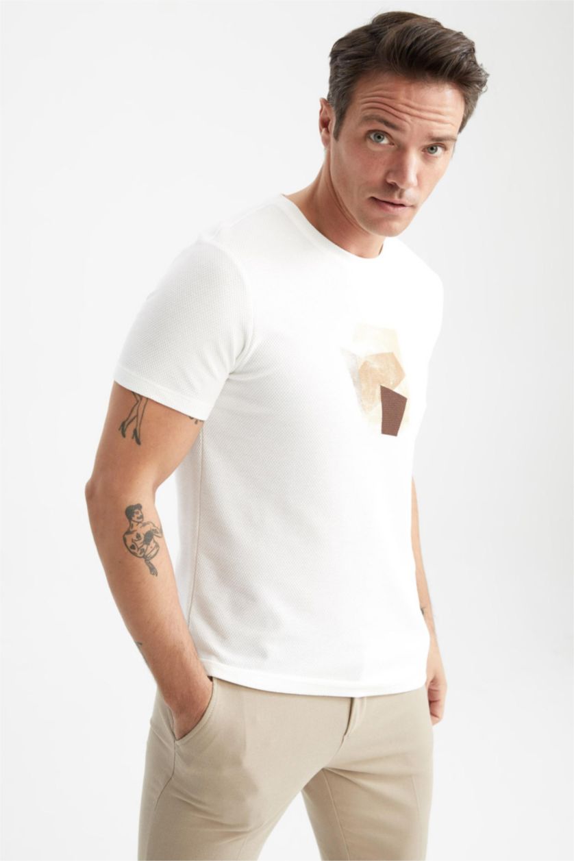 رجال اوف وايت تي شيرت مودرن فيت بياقة مستديرة