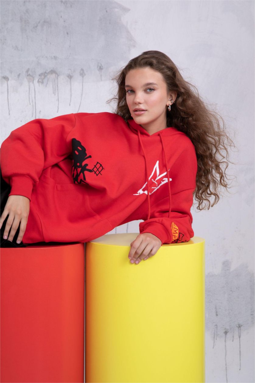 نساء أحمر Oversize Fit Thick Sweatshirt Fabric Sweatshirt