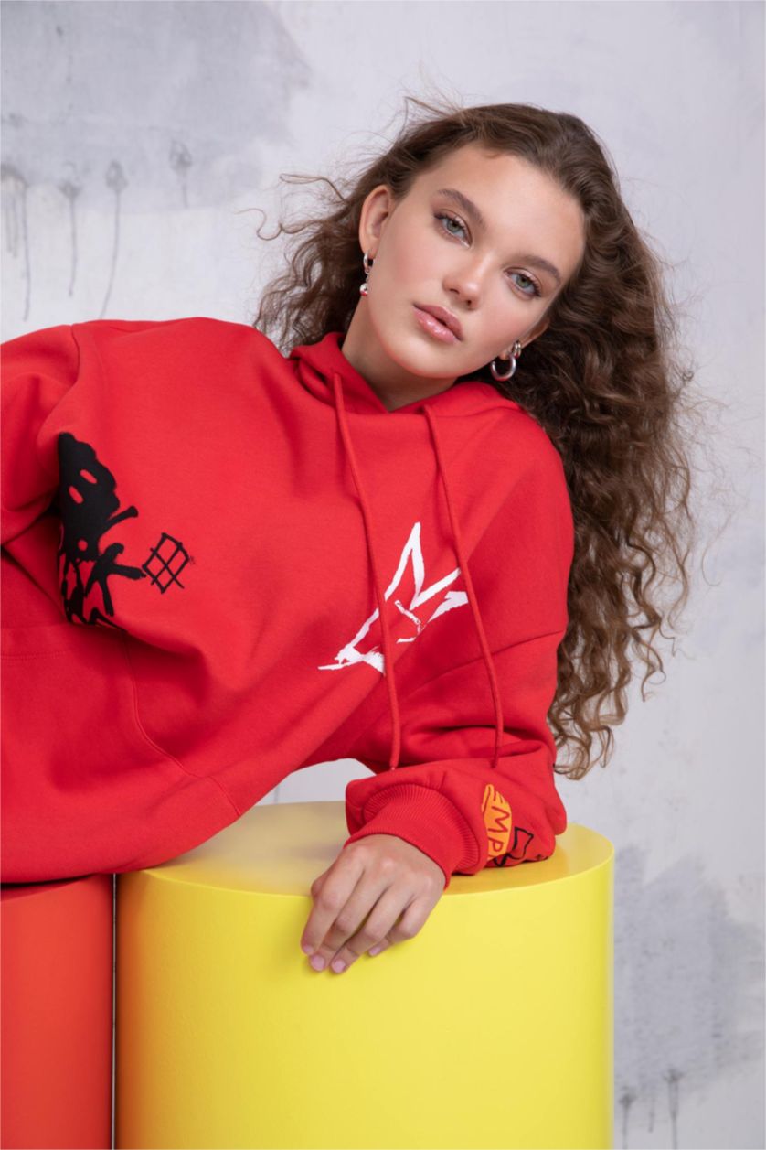 نساء أحمر Oversize Fit Thick Sweatshirt Fabric Sweatshirt