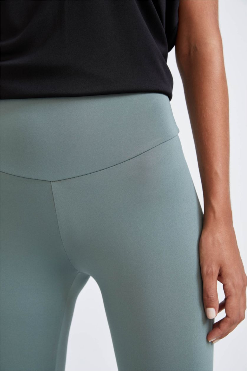 حريمي أخضر Sport Leggings