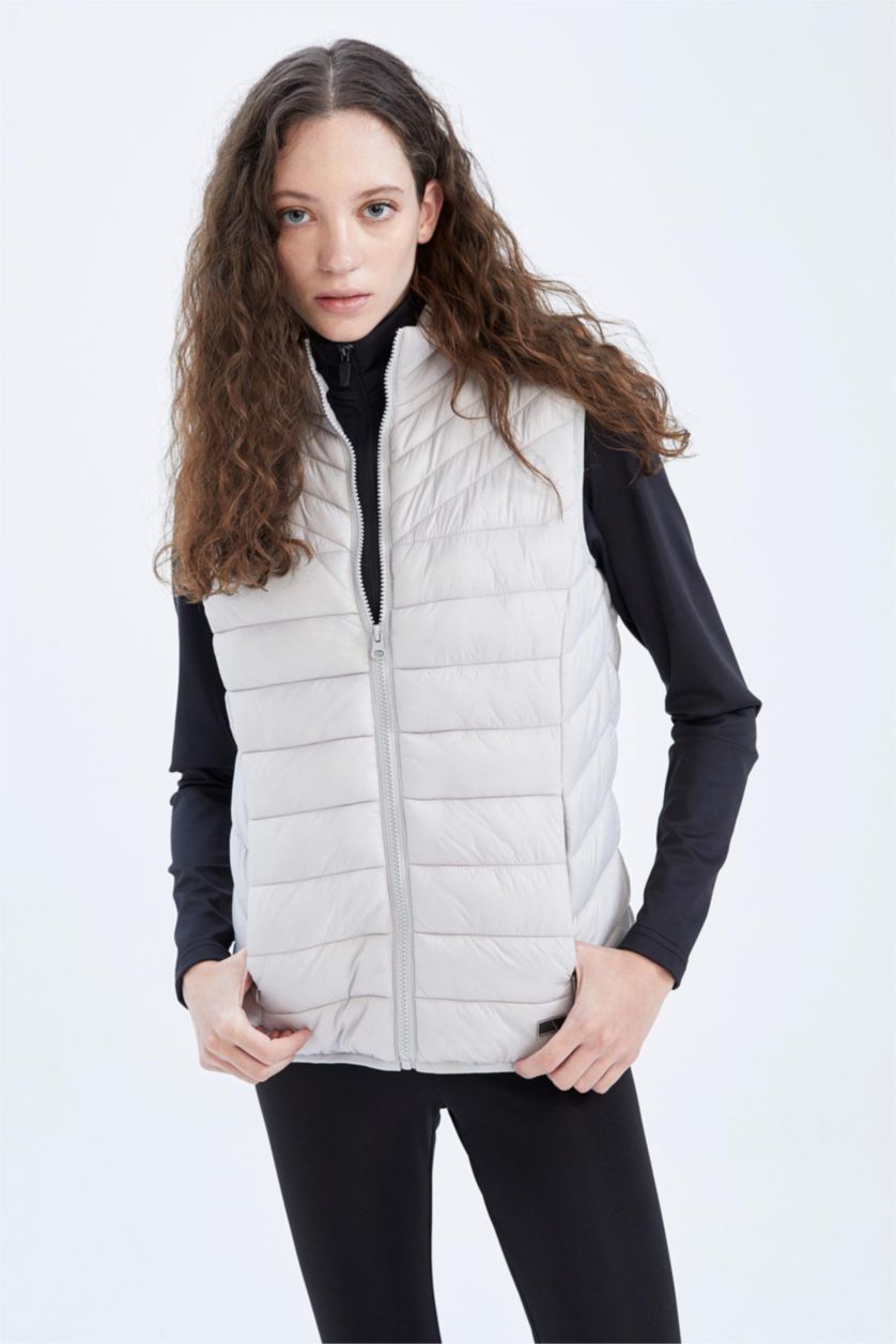 Woman Light Grey DeFactoFit Slim Fit Puffer Vest