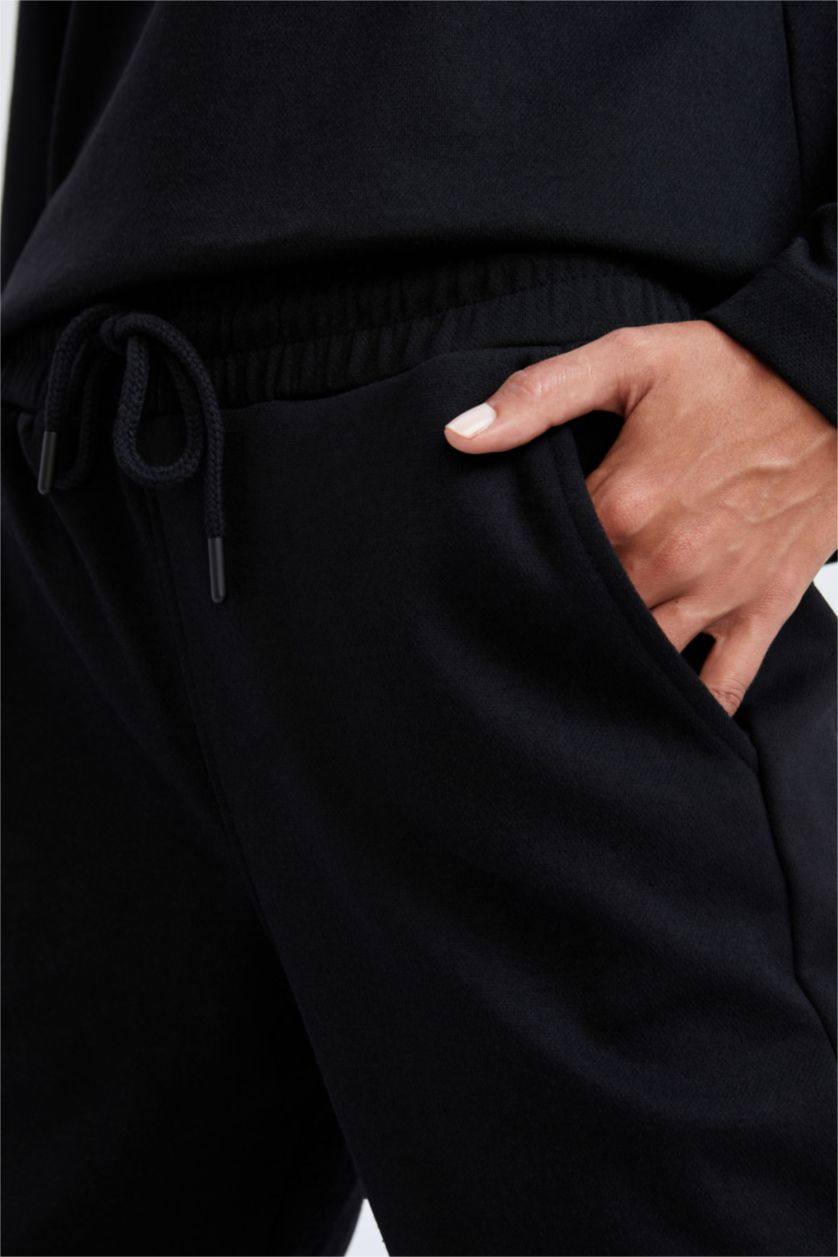 Kadın Siyah Standart Fıt Pantolon