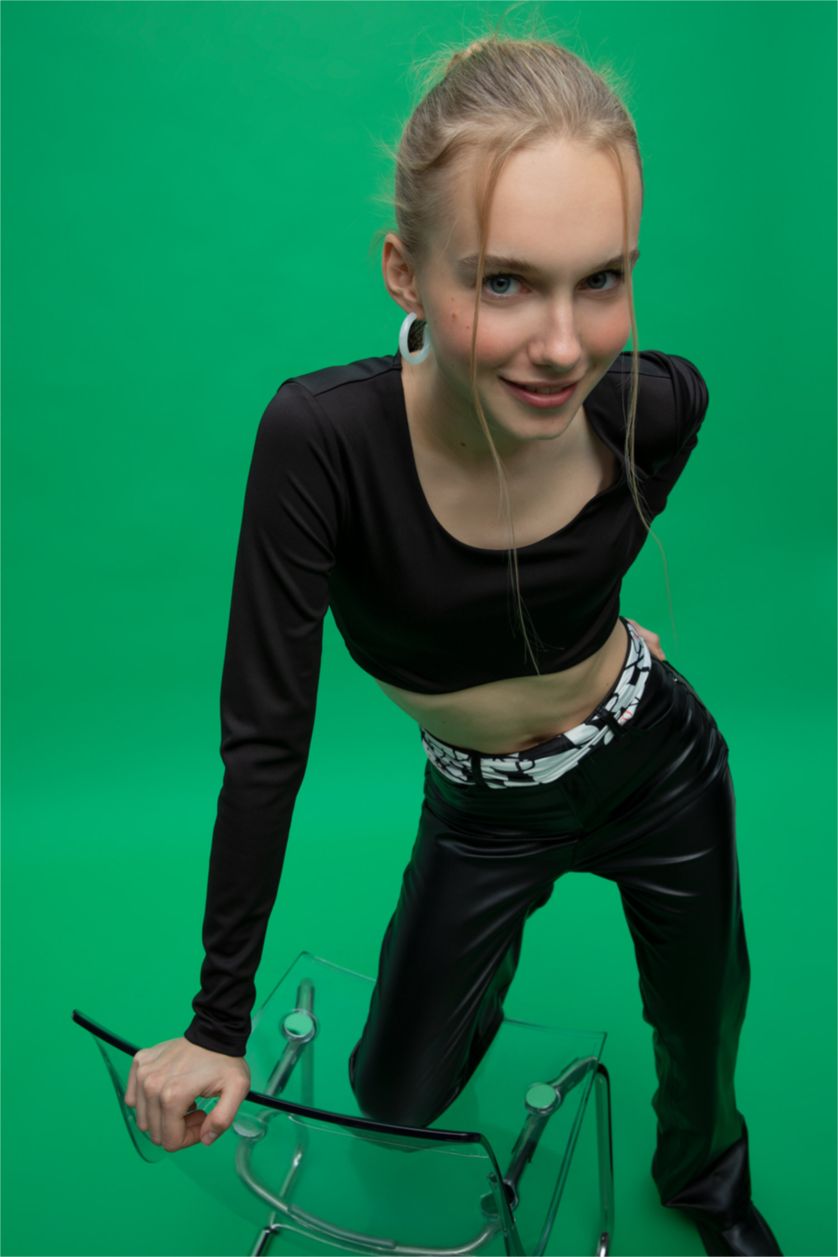 حريمي أسود Crop Top Long Sleeve T-Shirt