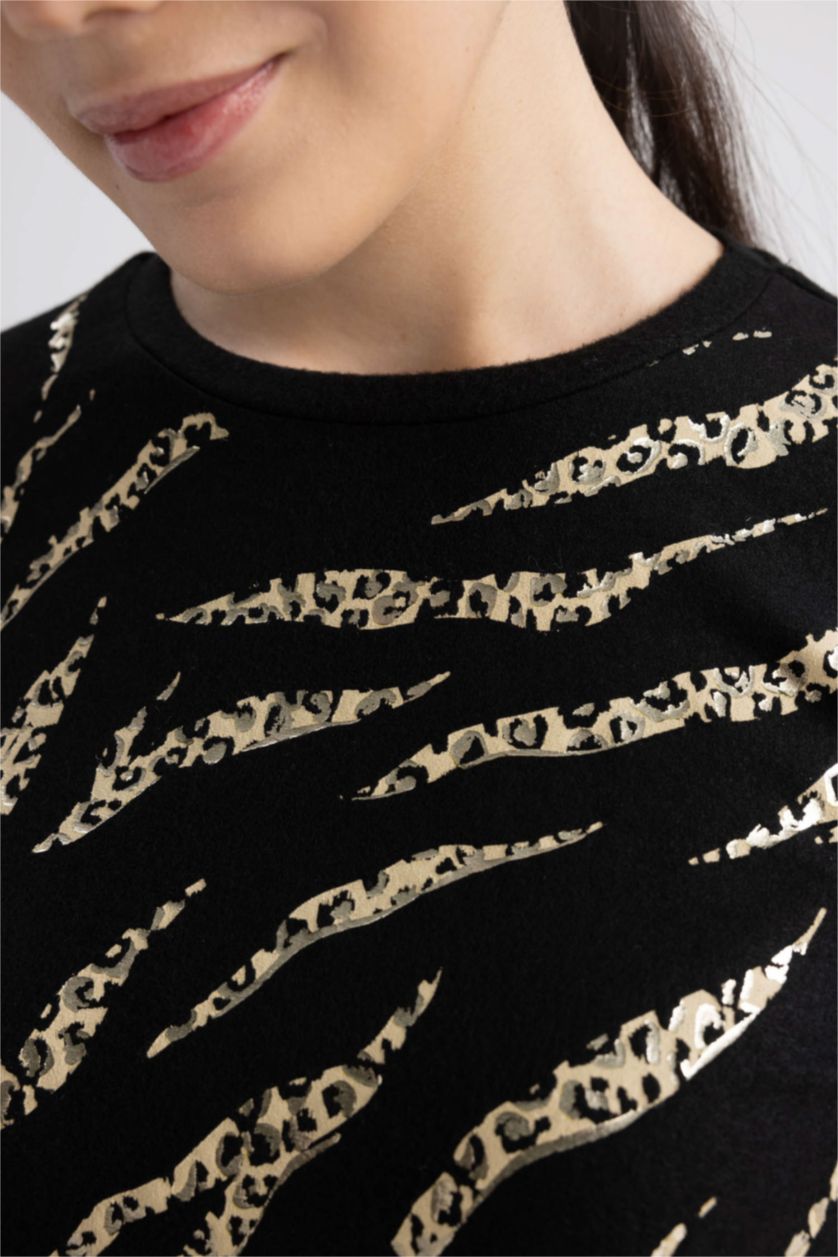 WOMAN Black Traditional Regular Fit Crew Neck Zebra Patterned T-Shirt