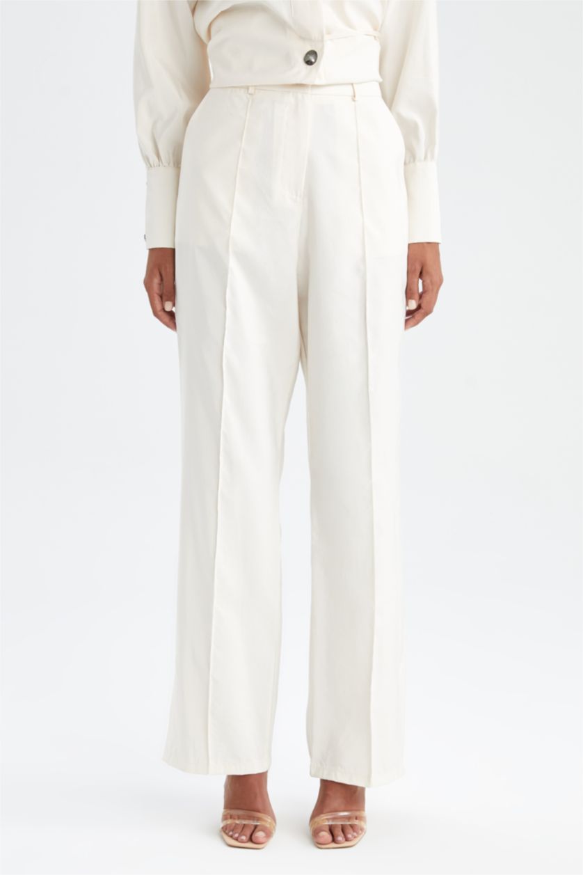 FEMME Beige Pantalon Palazzo Touché Privé X Defacto