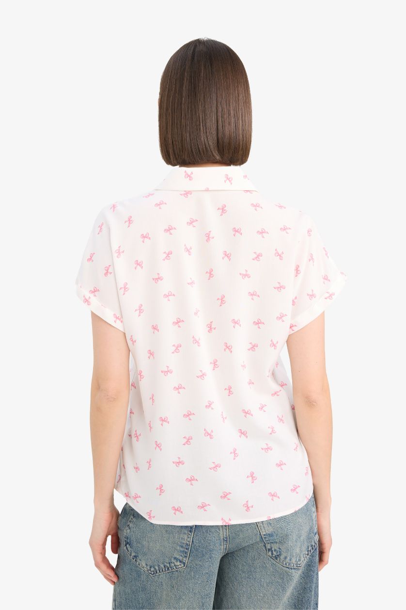 Kadın Açık Pembe Desenli Viskon Kısa Kollu Gömlek