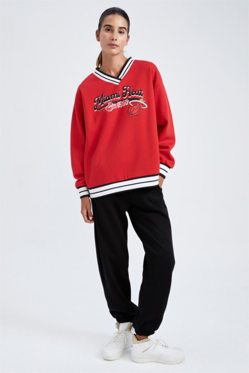 WOMAN Red DeFactoFit NBA Miami Heat Oversize Fit V-Neck Sweatshirt