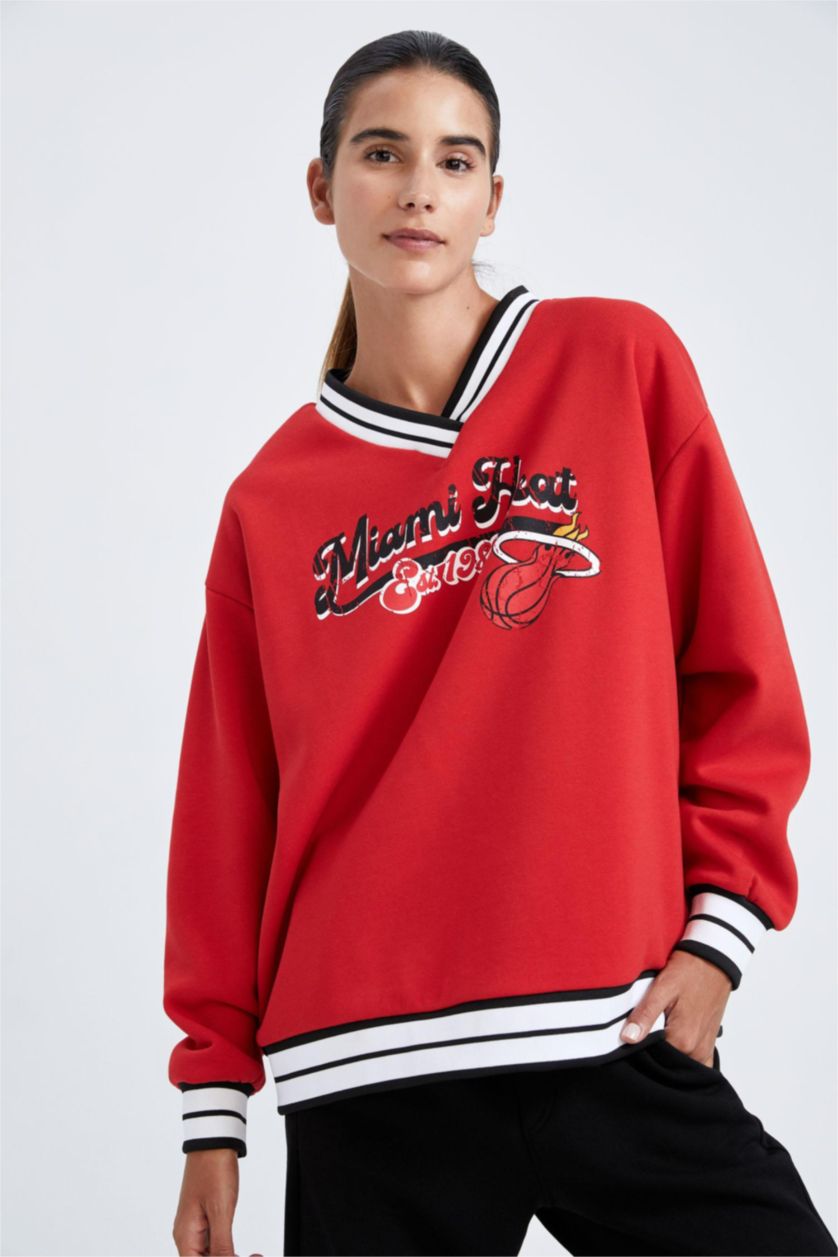 WOMAN Red DeFactoFit NBA Miami Heat Oversize Fit V-Neck Sweatshirt