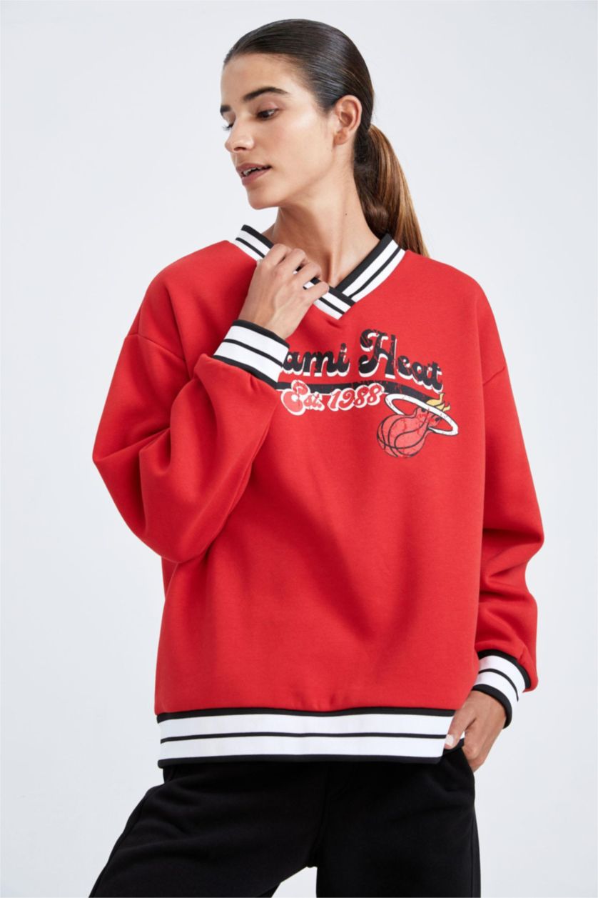 WOMAN Red DeFactoFit NBA Miami Heat Oversize Fit V-Neck Sweatshirt