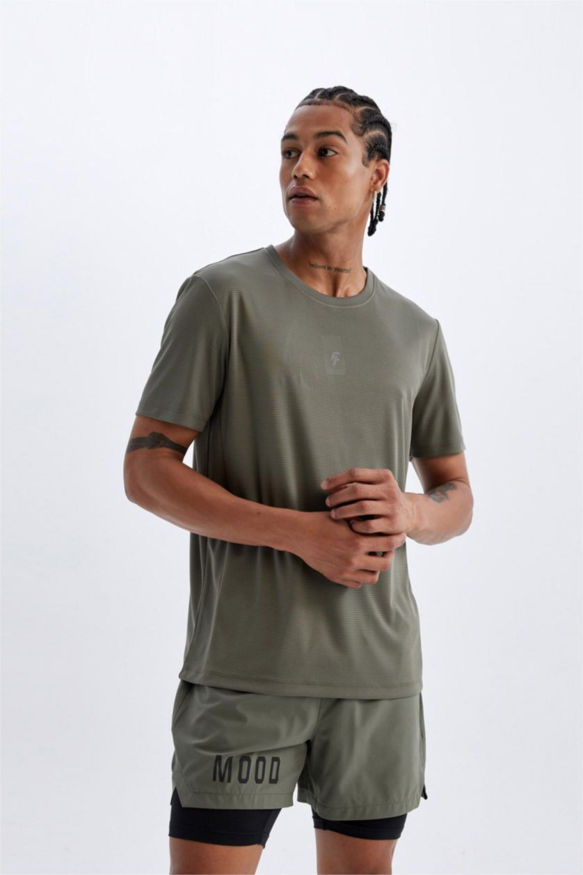 Erkek Haki Slim Fit Dar Kesim Fermuarlı Telefon Cepli Sporcu Taytlı Şort