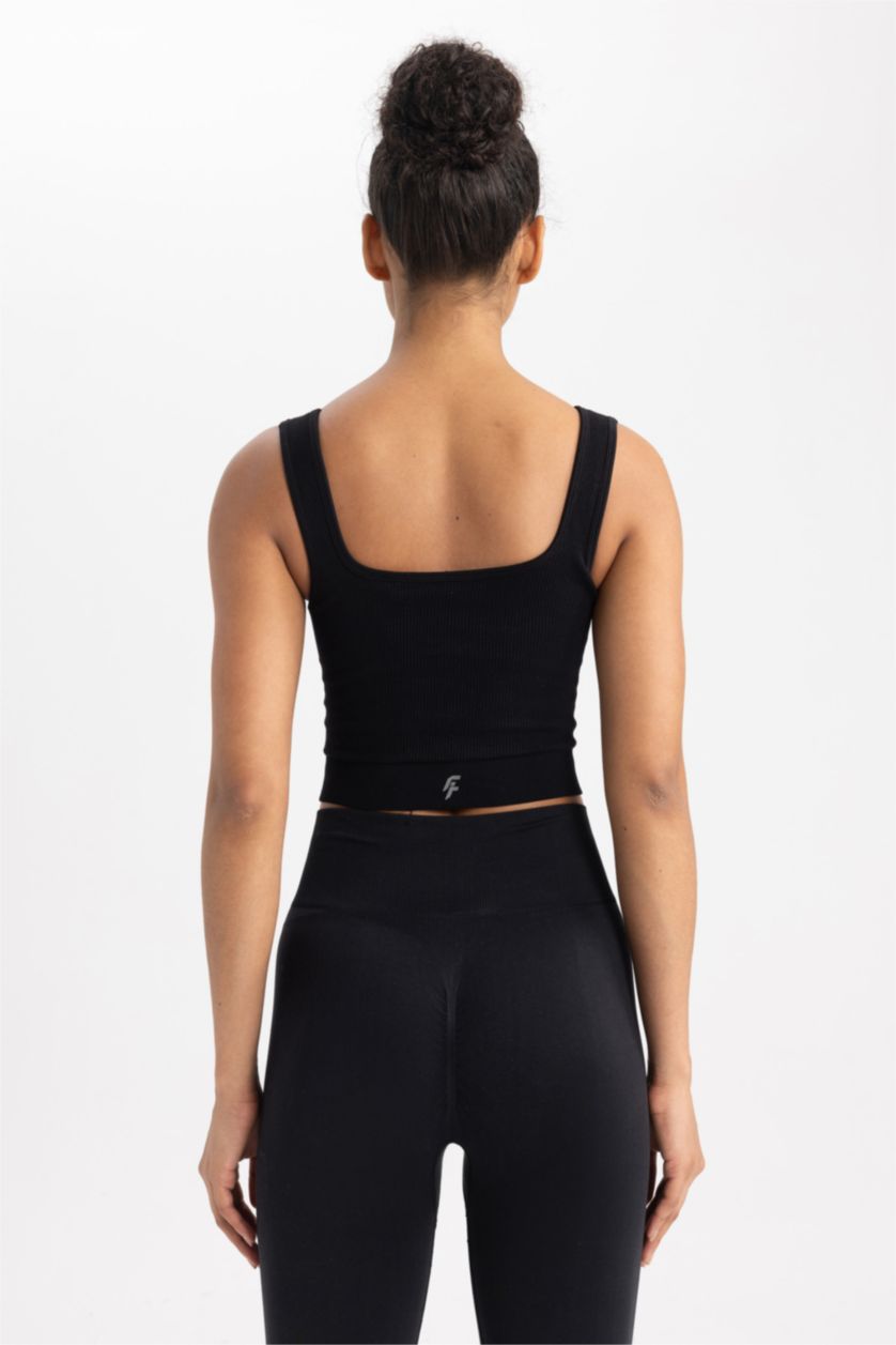 WOMAN Black DeFactoFit Crew Neck Seamless Sports Bra