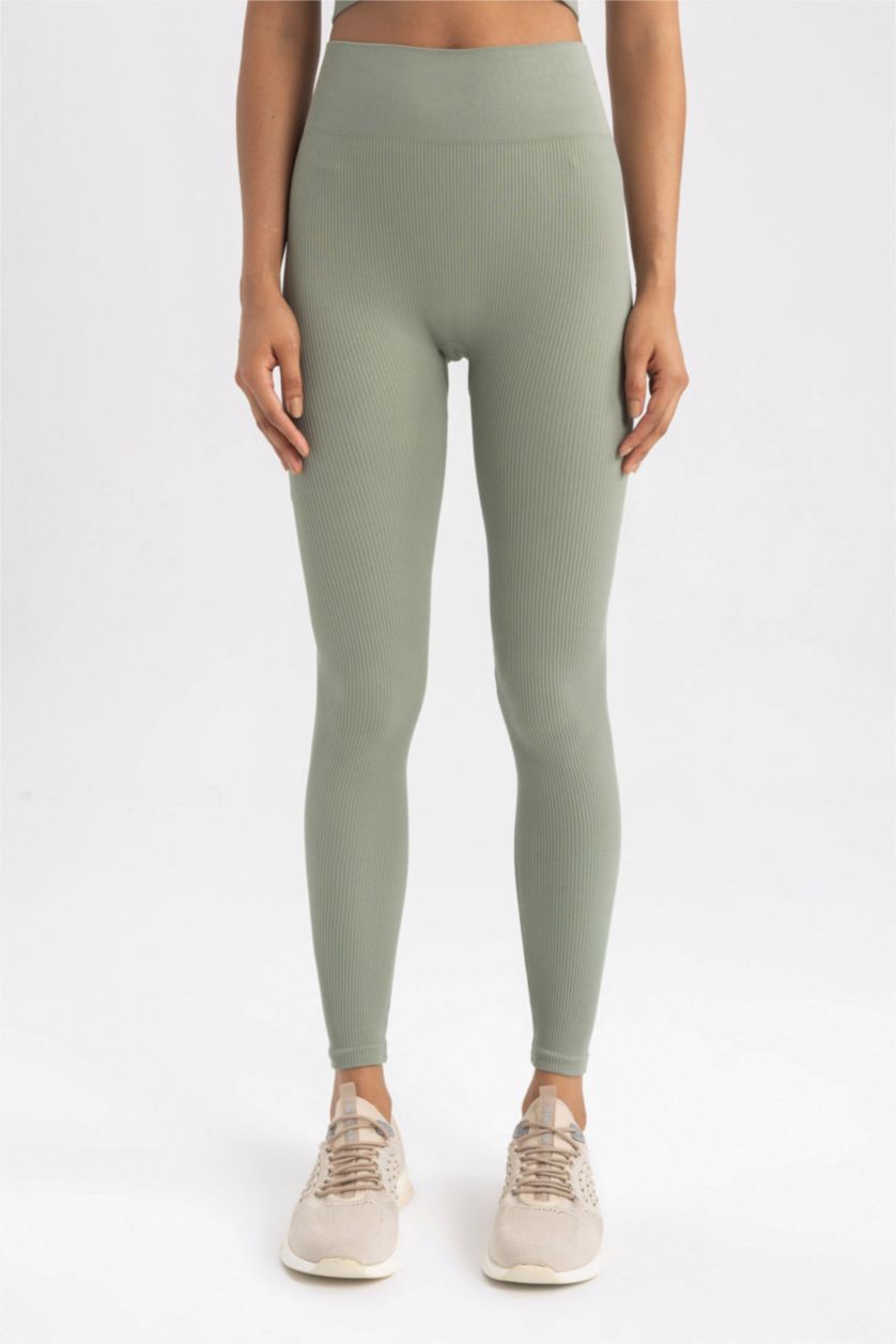 حريمي كاكي فاتح بنطلون ليجن من DeFactoFit