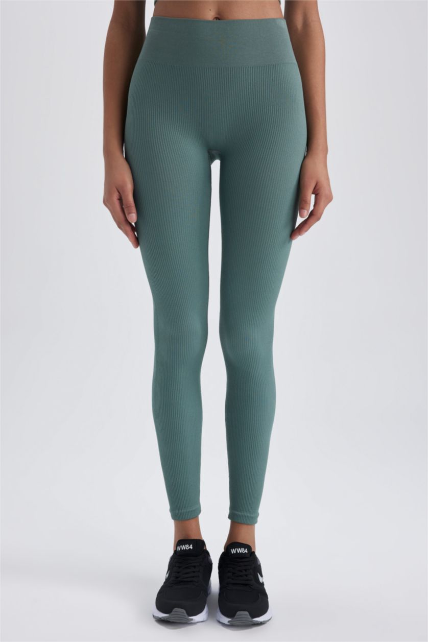 FEMME Vert Legging Defacto Fit