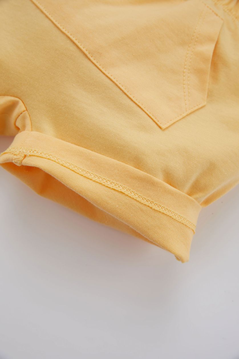 طفل صغير نعناع شورت ولادي ممشط بقصة عادية - قطعتين