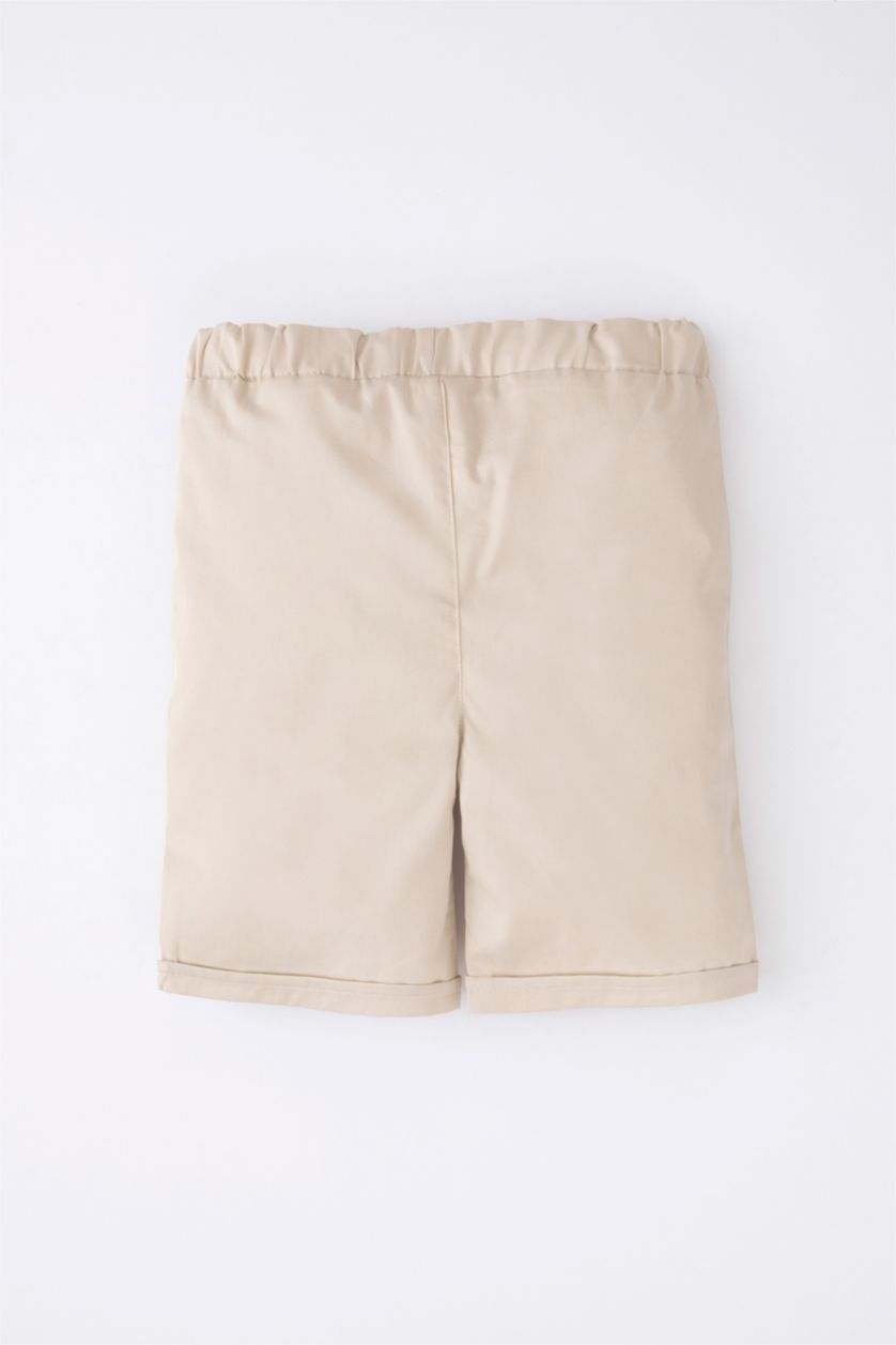 طفل صغير بيج شورت بيزك بقصة عادية وخصر مرن