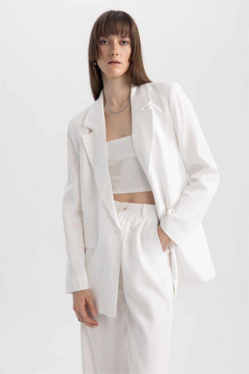 حريمي اوف وايت بليزر ابيض من مزيج الكتان اوفر سايز