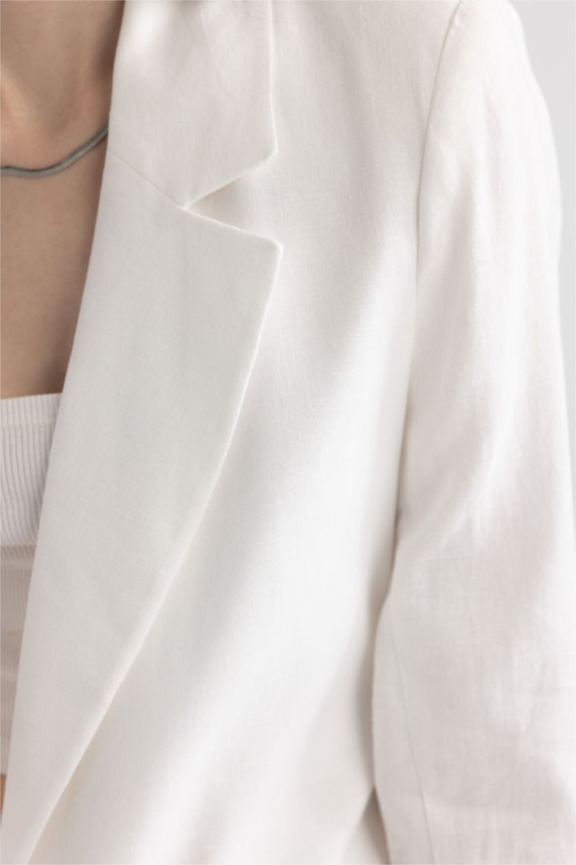 حريمي اوف وايت بليزر ابيض من مزيج الكتان اوفر سايز